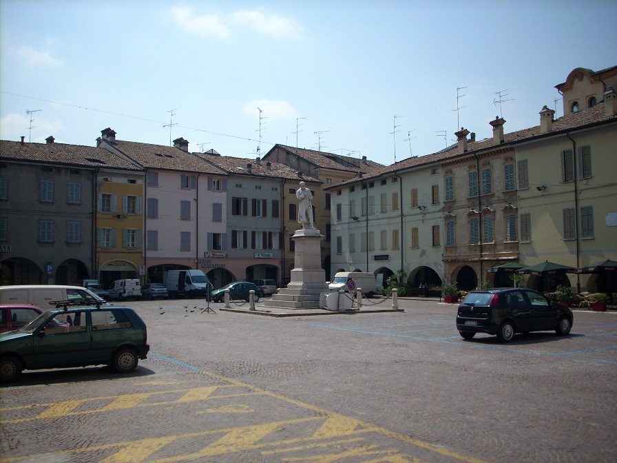 Lazzaro Spallanzani's monument, Scandiano, Reggio Emilia - 02.JPG